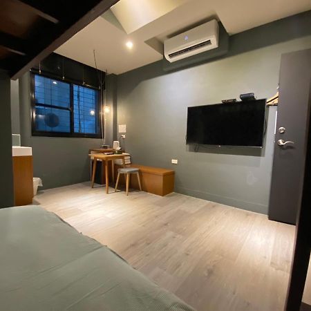 良文旅2館ryou Hotel Vintage - II Tainan Esterno foto