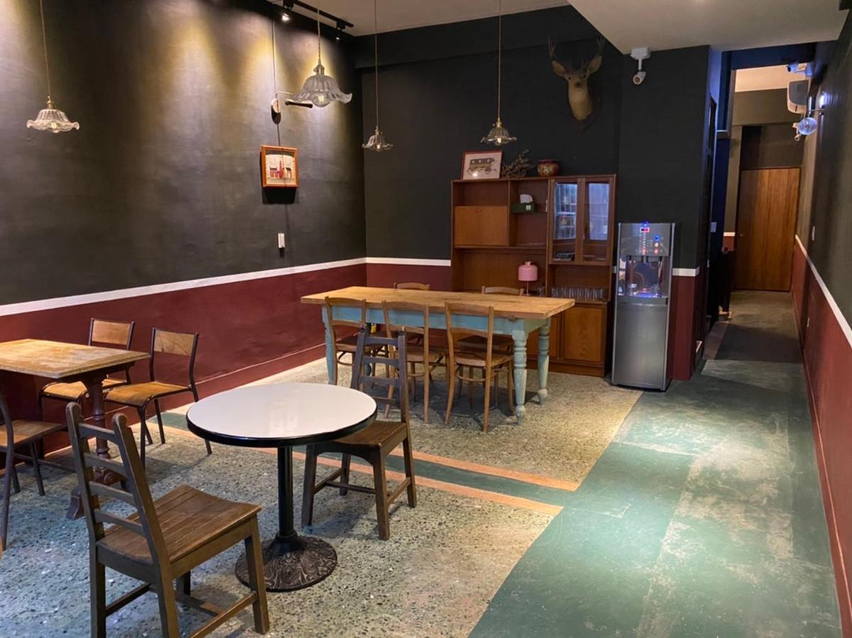 良文旅2館ryou Hotel Vintage - II Tainan Esterno foto