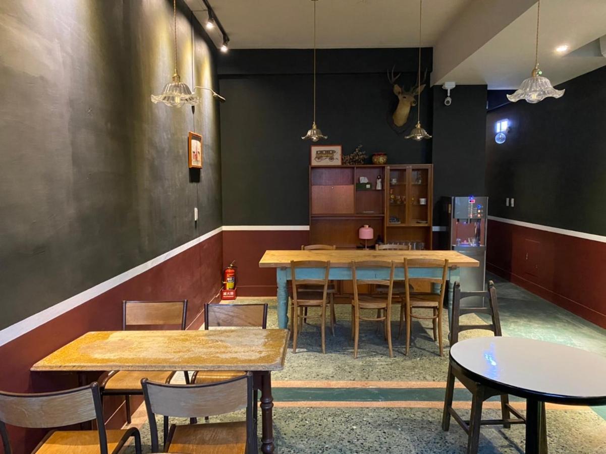 良文旅2館ryou Hotel Vintage - II Tainan Esterno foto