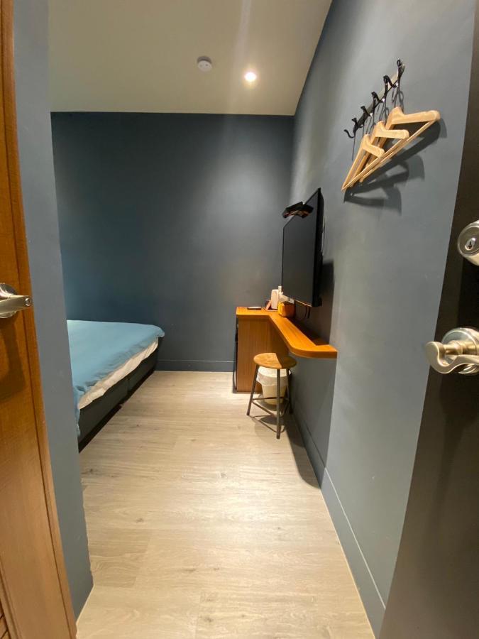 良文旅2館ryou Hotel Vintage - II Tainan Esterno foto