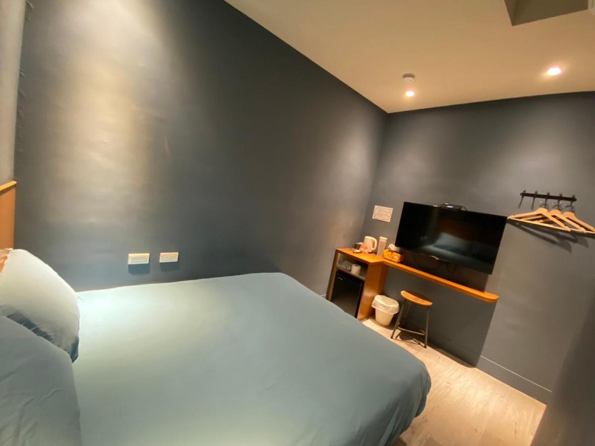 良文旅2館ryou Hotel Vintage - II Tainan Esterno foto