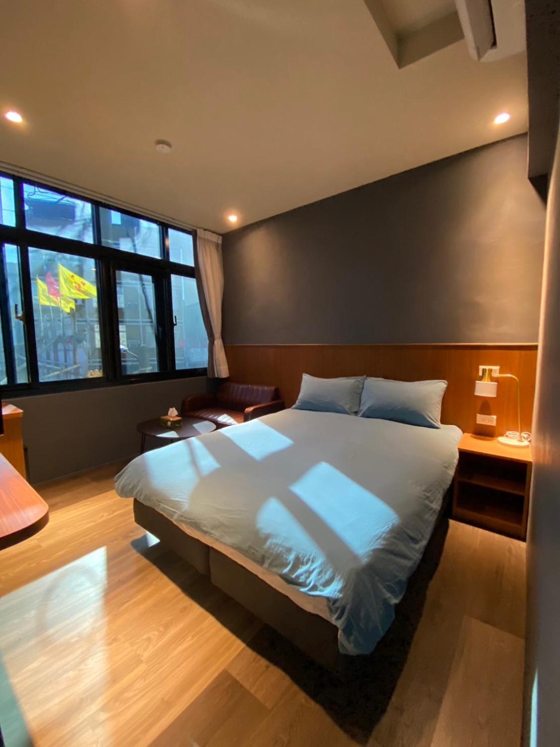 良文旅2館ryou Hotel Vintage - II Tainan Esterno foto
