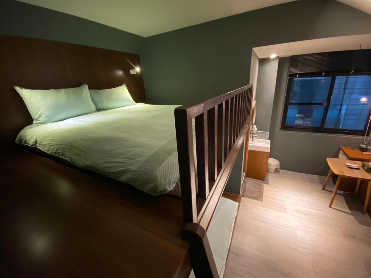 良文旅2館ryou Hotel Vintage - II Tainan Esterno foto
