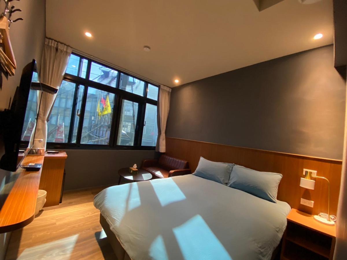 良文旅2館ryou Hotel Vintage - II Tainan Esterno foto